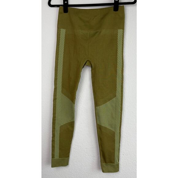 Fabletics High-Waisted Seamless Sz Medium Olive Green Check Legging Compression - Picture 2 of 7